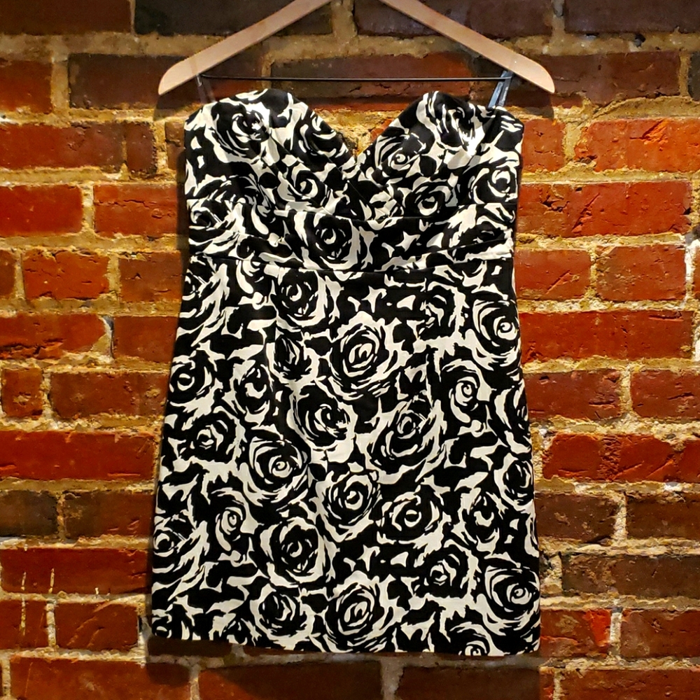 Forever21 Black & White Rose Sweetheart Dress